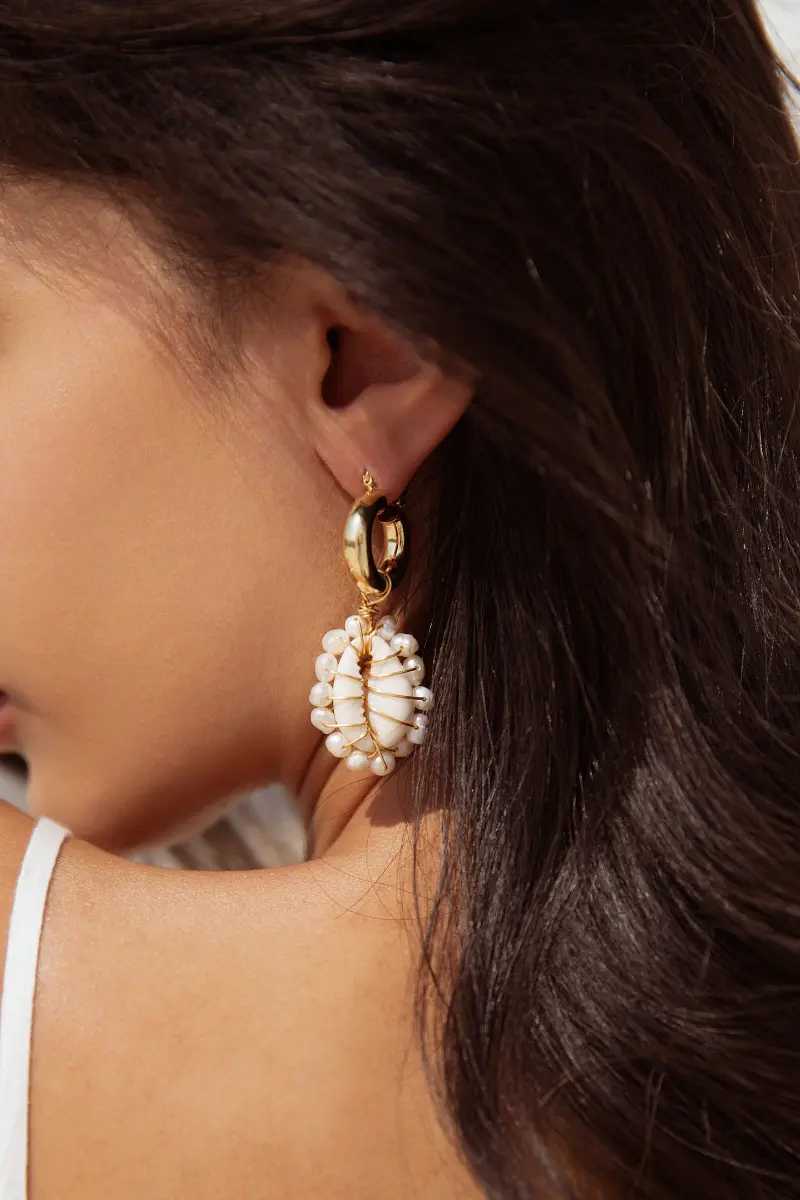 <em>Premium Collection</em> - Blair Shell Earrings